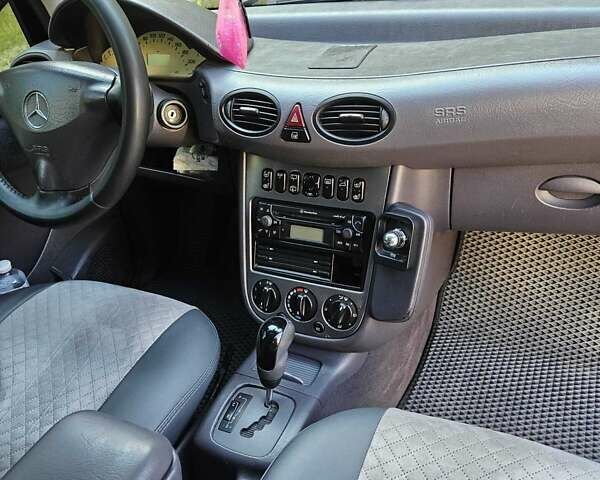Черный Мерседес А класс, объемом двигателя 1.69 л и пробегом 220 тыс. км за 4600 $, фото 1 на Automoto.ua