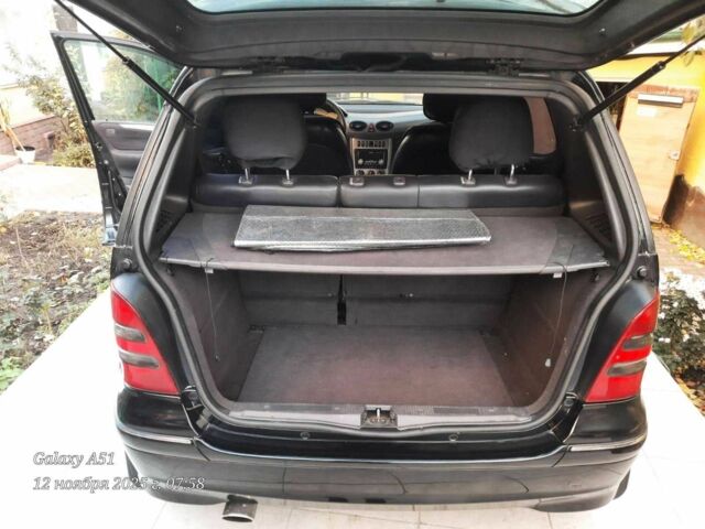 Черный Мерседес А класс, объемом двигателя 1.4 л и пробегом 298 тыс. км за 3200 $, фото 12 на Automoto.ua