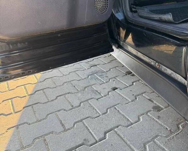 Черный Мерседес А класс, объемом двигателя 1.7 л и пробегом 276 тыс. км за 3200 $, фото 5 на Automoto.ua