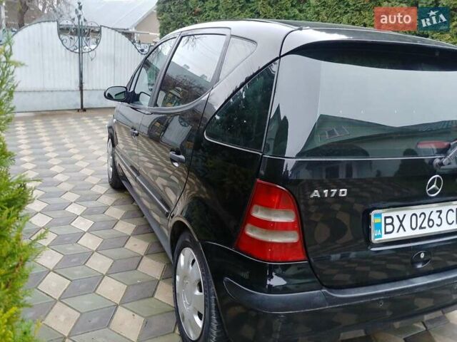Черный Мерседес А класс, объемом двигателя 1.69 л и пробегом 270 тыс. км за 3500 $, фото 10 на Automoto.ua