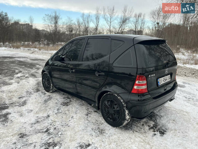Черный Мерседес А класс, объемом двигателя 1.4 л и пробегом 327 тыс. км за 2600 $, фото 3 на Automoto.ua