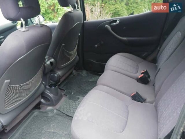 Черный Мерседес А класс, объемом двигателя 1.69 л и пробегом 270 тыс. км за 3500 $, фото 15 на Automoto.ua