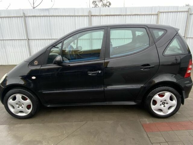 Черный Мерседес А класс, объемом двигателя 1.7 л и пробегом 284 тыс. км за 5000 $, фото 5 на Automoto.ua