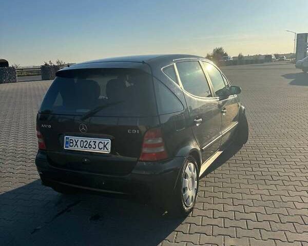 Черный Мерседес А класс, объемом двигателя 1.7 л и пробегом 276 тыс. км за 3200 $, фото 3 на Automoto.ua