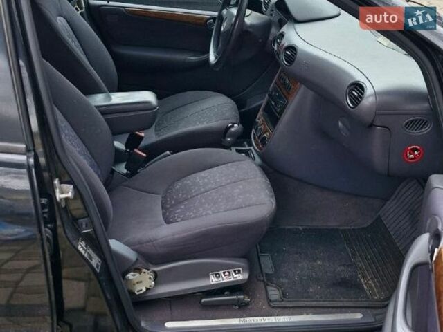 Черный Мерседес А класс, объемом двигателя 1.7 л и пробегом 266 тыс. км за 3300 $, фото 6 на Automoto.ua