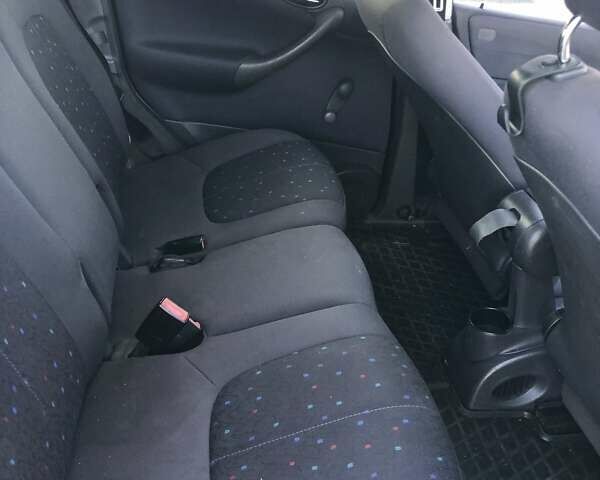 Черный Мерседес А класс, объемом двигателя 1.7 л и пробегом 330 тыс. км за 3700 $, фото 9 на Automoto.ua