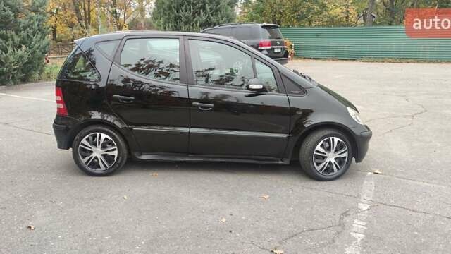 Черный Мерседес А класс, объемом двигателя 1.6 л и пробегом 324 тыс. км за 3900 $, фото 7 на Automoto.ua