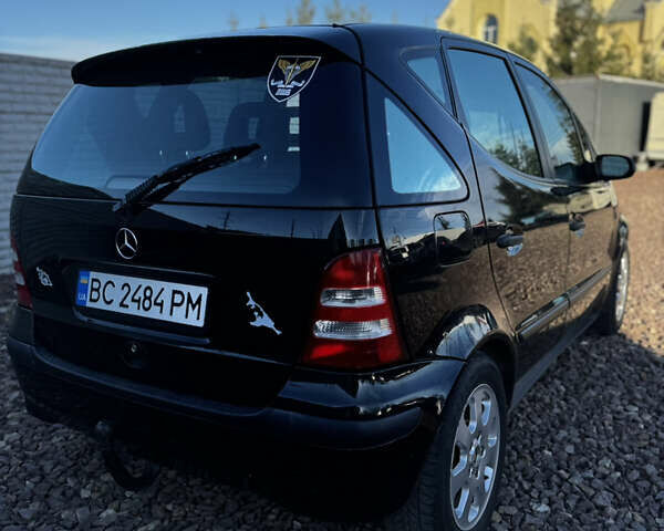 Черный Мерседес А класс, объемом двигателя 1.6 л и пробегом 241 тыс. км за 3599 $, фото 2 на Automoto.ua