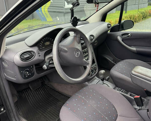 Черный Мерседес А класс, объемом двигателя 1.6 л и пробегом 147 тыс. км за 4100 $, фото 6 на Automoto.ua