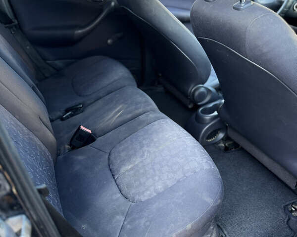 Черный Мерседес А класс, объемом двигателя 1.6 л и пробегом 241 тыс. км за 3599 $, фото 10 на Automoto.ua