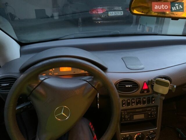 Чорний Мерседес А клас, об'ємом двигуна 1.7 л та пробігом 220 тис. км за 3550 $, фото 4 на Automoto.ua