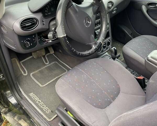 Мерседес А класс 2003 в Мостисках на Automoto.ua Черный Мерседес А класс, объемом двигателя 1.7 л и пробегом 300 тыс. км за 5000 $, фото 2 на Automoto.ua