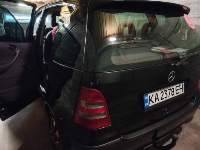 Чорний Мерседес А клас, об'ємом двигуна 1.7 л та пробігом 250 тис. км за 4774 $, фото 4 на Automoto.ua