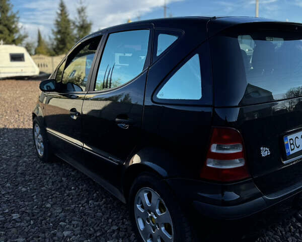 Черный Мерседес А класс, объемом двигателя 1.6 л и пробегом 241 тыс. км за 3599 $, фото 4 на Automoto.ua