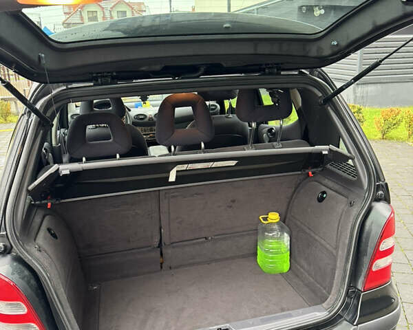 Черный Мерседес А класс, объемом двигателя 1.6 л и пробегом 147 тыс. км за 4100 $, фото 5 на Automoto.ua