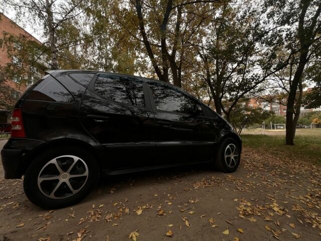 Чорний Мерседес А клас, об'ємом двигуна 1.7 л та пробігом 273 тис. км за 3113 $, фото 5 на Automoto.ua