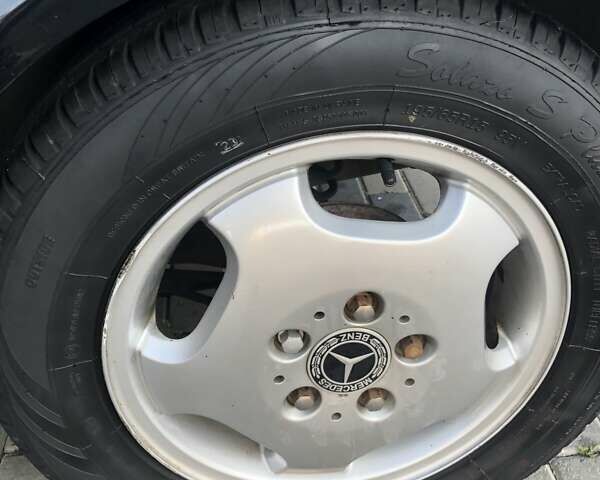 Черный Мерседес А класс, объемом двигателя 1.7 л и пробегом 330 тыс. км за 3700 $, фото 13 на Automoto.ua