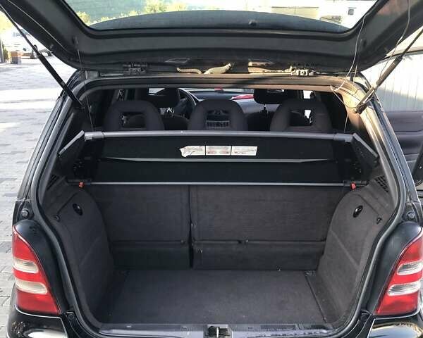 Черный Мерседес А класс, объемом двигателя 1.7 л и пробегом 330 тыс. км за 3700 $, фото 12 на Automoto.ua