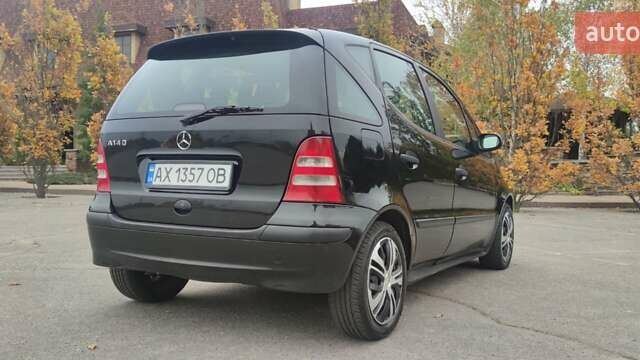 Черный Мерседес А класс, объемом двигателя 1.6 л и пробегом 324 тыс. км за 3900 $, фото 4 на Automoto.ua