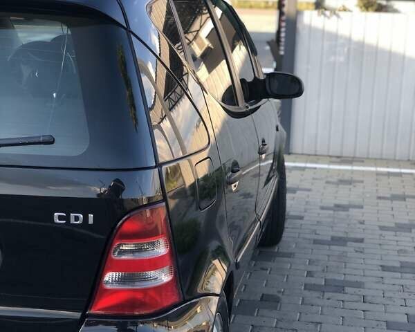 Черный Мерседес А класс, объемом двигателя 1.7 л и пробегом 330 тыс. км за 3700 $, фото 6 на Automoto.ua