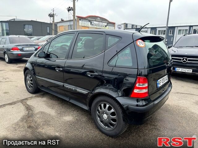 Черный Мерседес А класс, объемом двигателя 1.6 л и пробегом 210 тыс. км за 4500 $, фото 2 на Automoto.ua