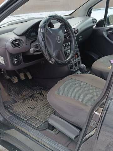 Чорний Мерседес А клас, об'ємом двигуна 1.7 л та пробігом 220 тис. км за 2850 $, фото 8 на Automoto.ua