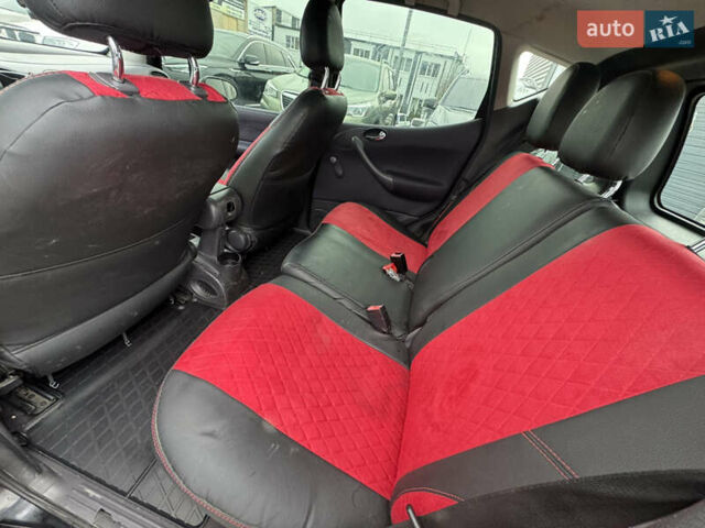 Черный Мерседес А класс, объемом двигателя 1.6 л и пробегом 210 тыс. км за 4500 $, фото 14 на Automoto.ua