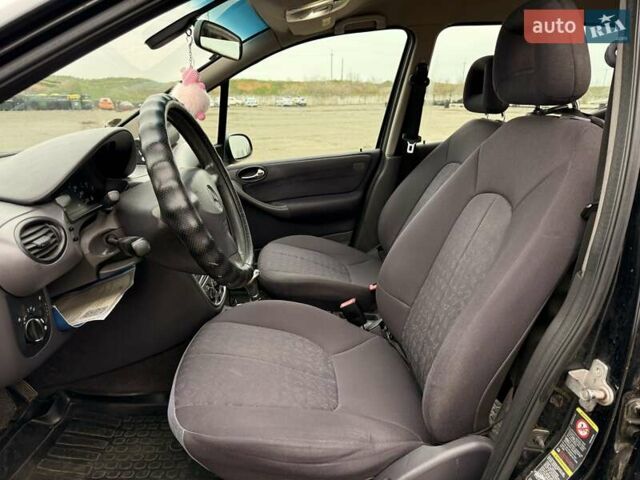 Черный Мерседес А класс, объемом двигателя 1.69 л и пробегом 250 тыс. км за 4800 $, фото 12 на Automoto.ua