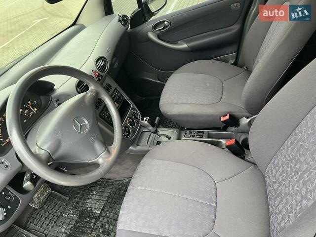 Черный Мерседес А класс, объемом двигателя 1.6 л и пробегом 79 тыс. км за 5950 $, фото 28 на Automoto.ua