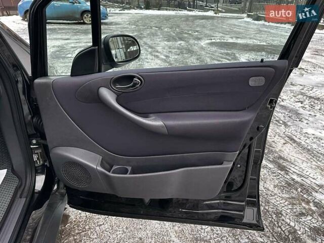 Черный Мерседес А класс, объемом двигателя 1.69 л и пробегом 276 тыс. км за 3850 $, фото 66 на Automoto.ua