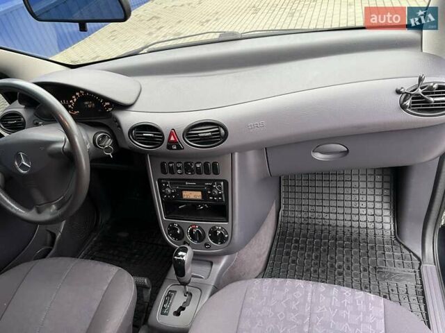 Черный Мерседес А класс, объемом двигателя 1.6 л и пробегом 79 тыс. км за 5950 $, фото 17 на Automoto.ua