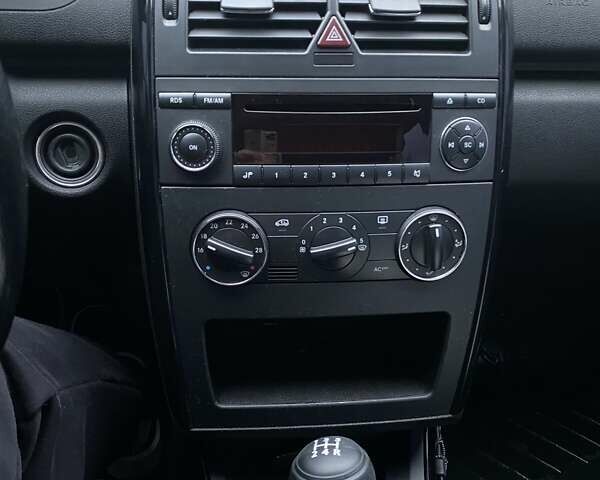 Черный Мерседес А класс, объемом двигателя 1.5 л и пробегом 279 тыс. км за 3500 $, фото 6 на Automoto.ua