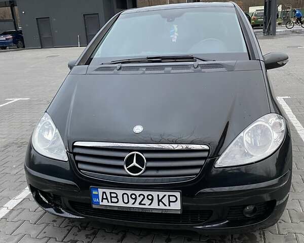 Черный Мерседес А класс, объемом двигателя 1.5 л и пробегом 279 тыс. км за 3500 $, фото 2 на Automoto.ua