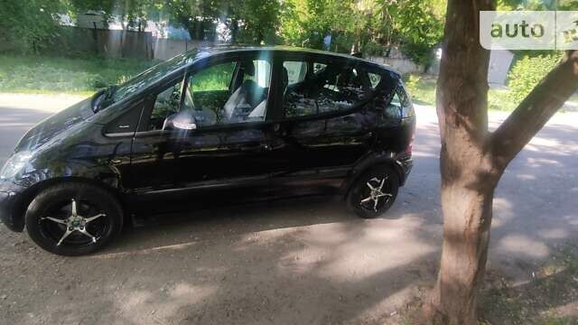 Черный Мерседес А класс, объемом двигателя 1.4 л и пробегом 189 тыс. км за 3800 $, фото 3 на Automoto.ua