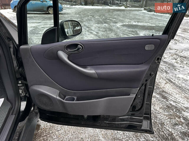 Чорний Мерседес А клас, об'ємом двигуна 1.7 л та пробігом 276 тис. км за 3850 $, фото 69 на Automoto.ua