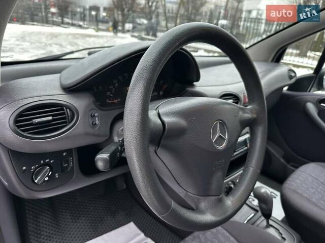 Черный Мерседес А класс, объемом двигателя 1.69 л и пробегом 276 тыс. км за 3850 $, фото 65 на Automoto.ua