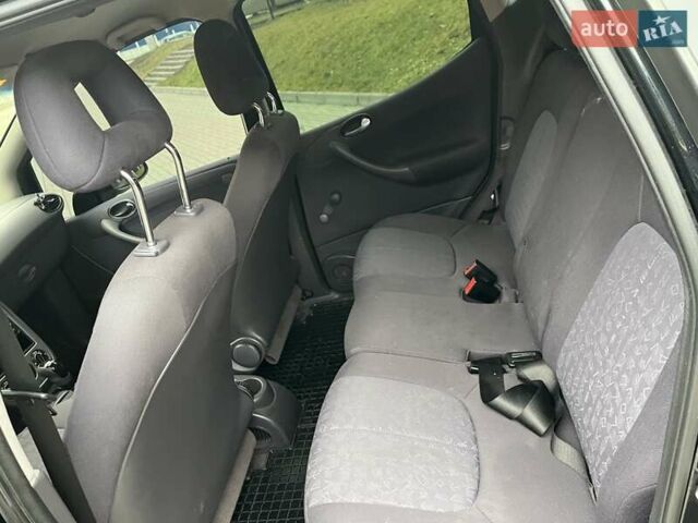 Черный Мерседес А класс, объемом двигателя 1.6 л и пробегом 79 тыс. км за 5950 $, фото 52 на Automoto.ua