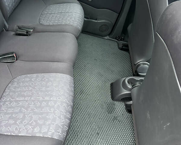 Чорний Мерседес А клас, об'ємом двигуна 1.7 л та пробігом 276 тис. км за 3850 $, фото 49 на Automoto.ua