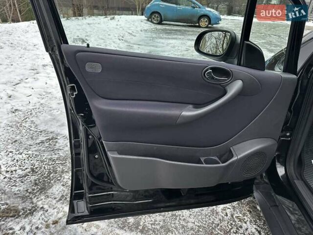 Черный Мерседес А класс, объемом двигателя 1.69 л и пробегом 276 тыс. км за 3850 $, фото 54 на Automoto.ua