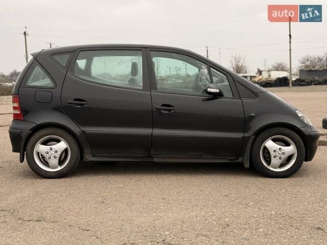 Черный Мерседес А класс, объемом двигателя 1.69 л и пробегом 250 тыс. км за 4800 $, фото 8 на Automoto.ua