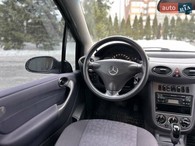 Черный Мерседес А класс, объемом двигателя 1.6 л и пробегом 79 тыс. км за 5999 $, фото 58 на Automoto.ua