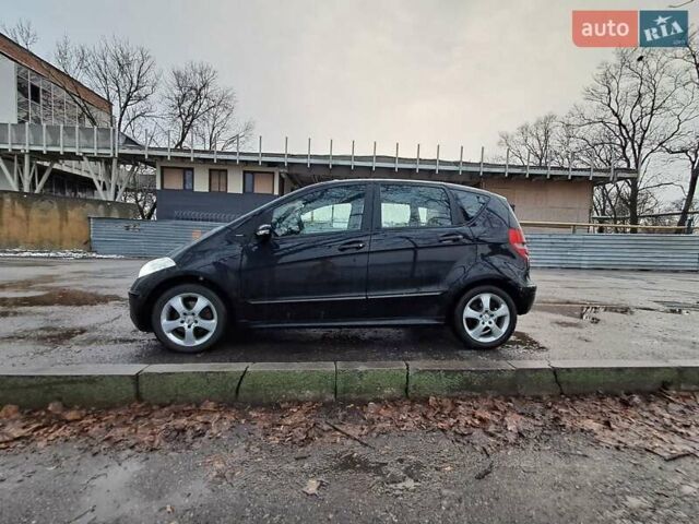 Черный Мерседес А класс, объемом двигателя 1.99 л и пробегом 220 тыс. км за 5500 $, фото 32 на Automoto.ua