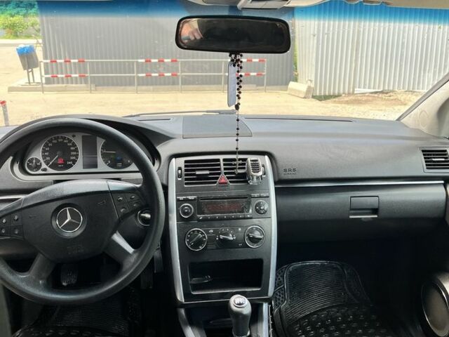 Черный Мерседес А класс, объемом двигателя 2 л и пробегом 300 тыс. км за 2800 $, фото 7 на Automoto.ua