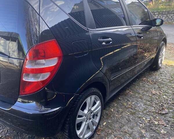 Черный Мерседес А класс, объемом двигателя 1.5 л и пробегом 193 тыс. км за 5300 $, фото 2 на Automoto.ua