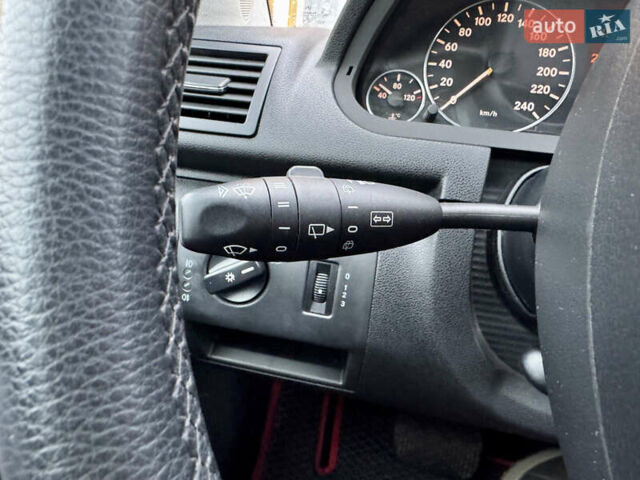 Чорний Мерседес А клас, об'ємом двигуна 1.5 л та пробігом 223 тис. км за 5362 $, фото 61 на Automoto.ua