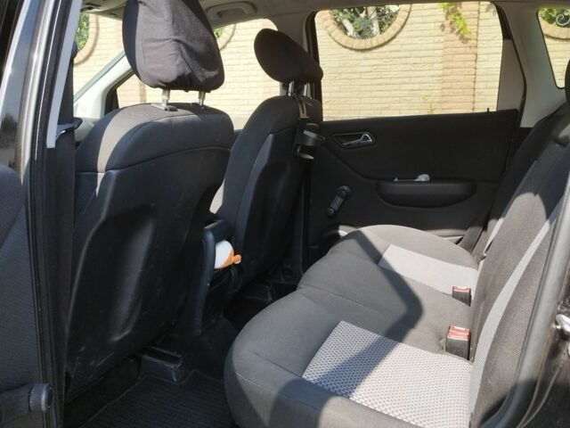 Мерседес А клас 2005 у Хмельницькому на Automoto.ua Чорний Мерседес А клас, об'ємом двигуна 1.5 л та пробігом 284 тис. км за 4500 $, фото 3 на Automoto.ua