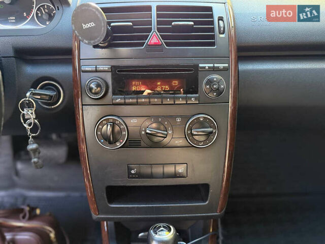 Черный Мерседес А класс, объемом двигателя 1.99 л и пробегом 271 тыс. км за 5299 $, фото 8 на Automoto.ua