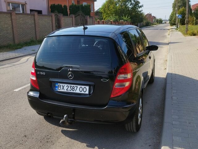 Мерседес А клас 2005 у Хмельницькому на Automoto.ua Чорний Мерседес А клас, об'ємом двигуна 1.5 л та пробігом 284 тис. км за 4500 $, фото 2 на Automoto.ua