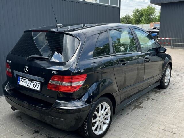 Черный Мерседес А класс, объемом двигателя 2 л и пробегом 300 тыс. км за 2800 $, фото 4 на Automoto.ua