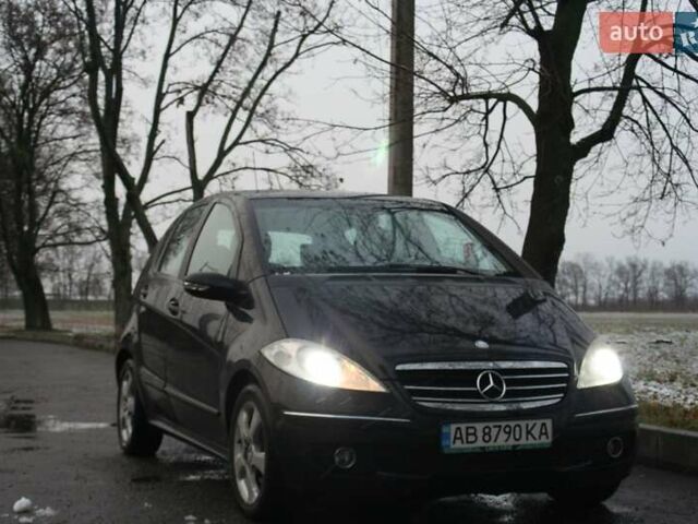 Черный Мерседес А класс, объемом двигателя 1.99 л и пробегом 220 тыс. км за 5500 $, фото 1 на Automoto.ua
